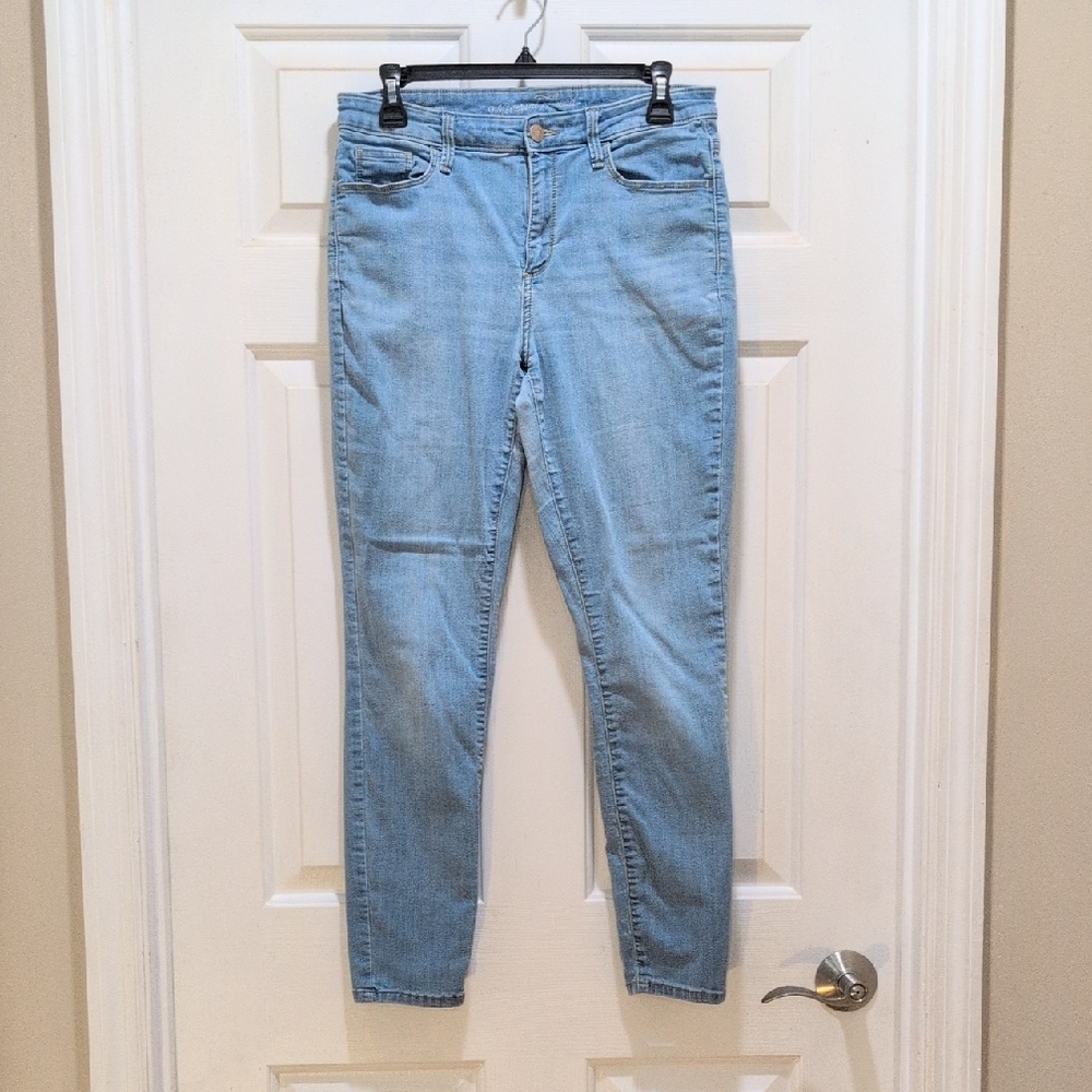 Universal Thread Light Blue Skinny Jeans